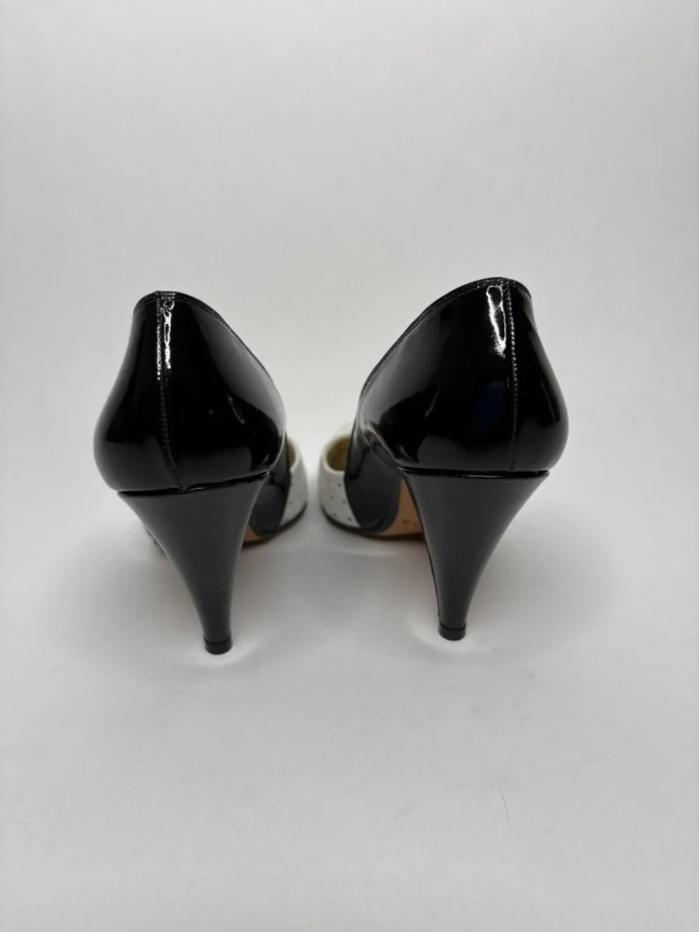 Walter Steiger Vintage Black and White Perforated Pointed-Toe Heels - Picture 2 of 6